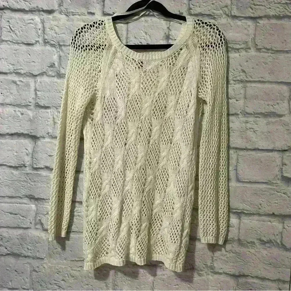 Jessica Simpson Sweaters - Jessica Simpson Knit Pullover Small